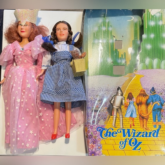 1988 Wizard OF OZ DOROTHY & GLENDA GOOD WITCH TOYS CORP. 50th ANNI. DOLLS Box - Picture 1 of 9